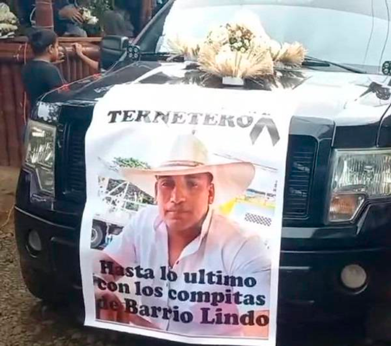 POLICÍAS Y MILITARES RESGUARDARON FUNERAL DE ALIAS TERNETERO EN MOCACHE, LOS RÍOS