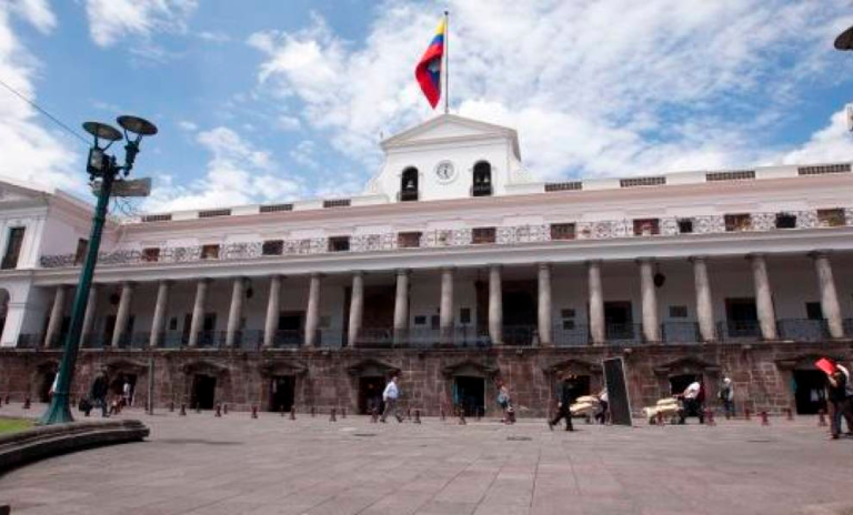 SE CIERRAN LAS VOTACIONES PRIMARIAS CON 17 OPCIONES HACIA CARONDELET