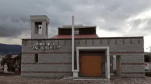 Vehículo de un sacerdote fue robado mientras daba una misa en el sector San Gabriel, Valle de los Chillos