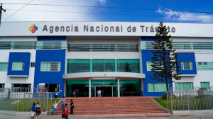 Patios de compra y venta de vehículos registran pérdidas por cierre temporal de la Agencia Nacional de Tránsito