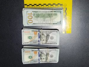 Control militar en Napo deja un aprehendido con $ 50.000 en efectivo que no pudo justificar, según el Ejército