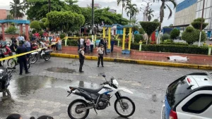 Un funcionario municipal de Naranjal fue as3s1nado en el parque central