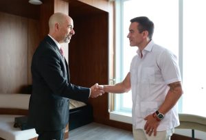 Administrador de la DEA se reúne con Daniel Noboa y John Reimberg para fortalecer la cooperación contra el narcotráfico