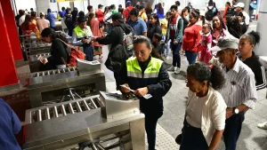 Más de 400 mil personas se movilizarán por feriado de cuatro días en Ecuador