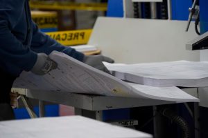 Consejo Nacional Electoral adelanta contrato para la impresión de 89 millones de papeletas para las seccionales de noviembre