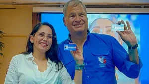 Tensión en la Revolución Ciudadana: Luisa González exige la salida del director en Manabí y Rafael Correa lo defiende