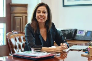 Cynthia Gellibert asume el Ministerio de Trabajo y Desarrollo Humano