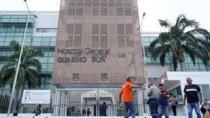 Fin de la administración militar en tres hospitales de Guayaquil
