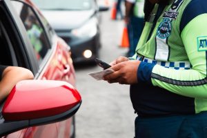 Esta es la multa por tener la licencia caducada en Ecuador, se sancionará desde el 1 de julio