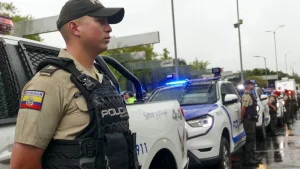 Alias Chino y Pantera, presuntos miembros del GDO Los Lobos, fueron detenidos durante operativos en Quito