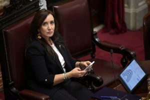La previa del Argentina vs. Inglaterra se calienta con un mensaje de la vicepresidenta Victoria Villarruel.