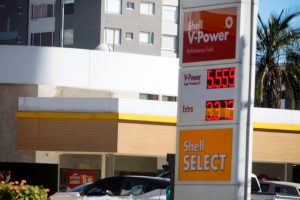 Daniel Noboa anuncia una nueva reducción en el precio de los combustibles para agosto y más inversión pública desde septiembre