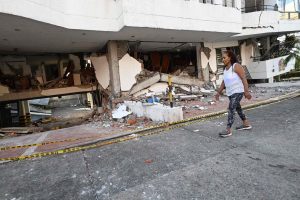 Colombia eleva a 321 la cifra de muertos por el terremoto de magnitud 7,4