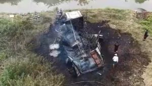 Camión de carga fue encontrado en llamas en una zona apartada de Sabanilla, Daule