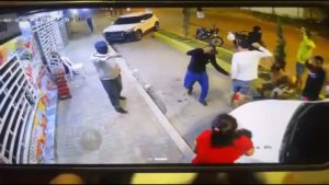 BANDA DE DELINCUENTES ES CAPTADA ROBANDO EN MANABÍ