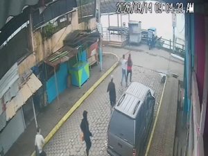HOMBRES ARMADOS SECUESTRAN A PERSONA EN ESMERALDAS
