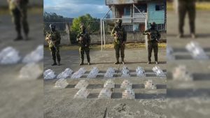 EJÉRCITO ECUATORIANO DECOMISÓ 39.000 CIGARRILLOS DE CONTRABANDO